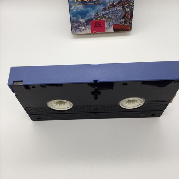 Vintage VHS Santa Clause 2 . Tim Allen yr 2003 - Picture 7 of 8